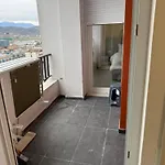 Apartman Miri Family Apartment, 5min From Airport *