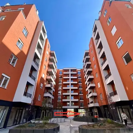 E&e Family Apartment, 5 Min From Airport, Center * Vorë