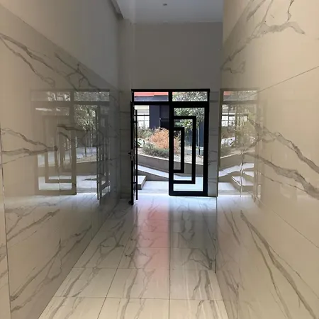 Appartement E&e Family Apartment, 5 Min From Airport, Center Vorë