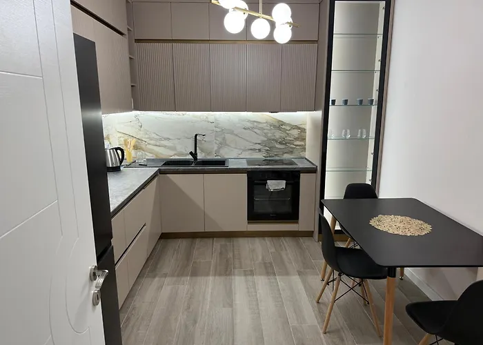 Miri Family Apartment, 5min From Airport Appartamento